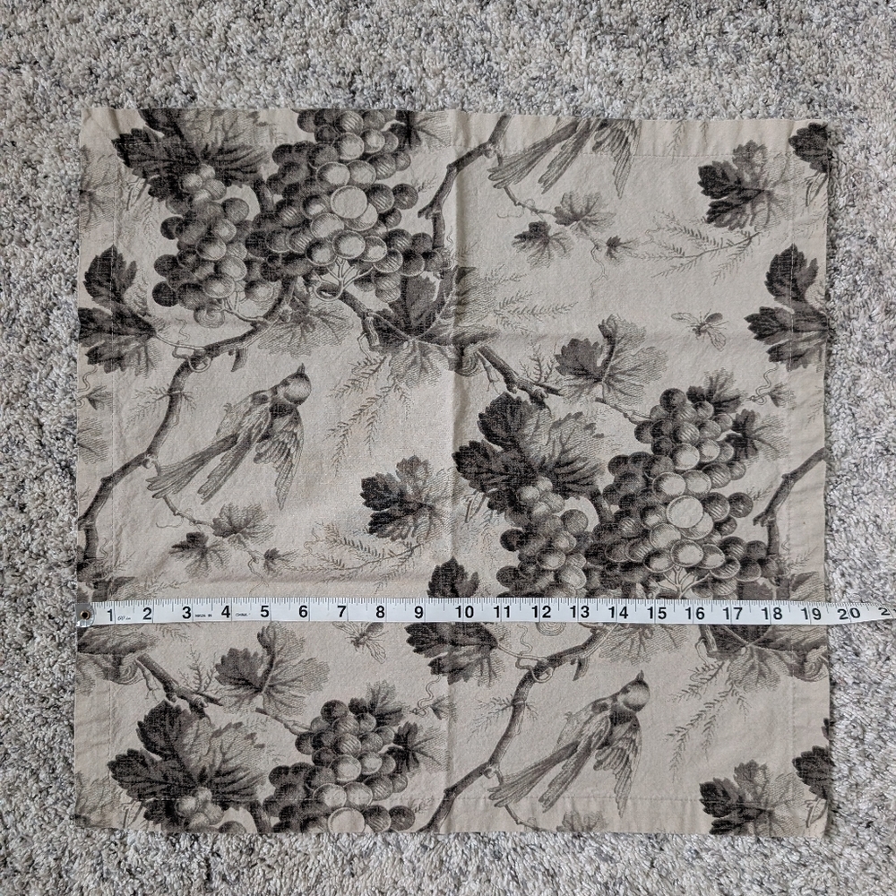 Williams Sonoma Grape Toile Napkins - Picture 4 of 4